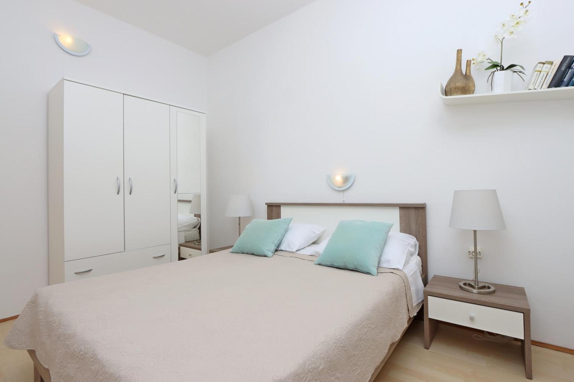 Apartments With A Parking Space Kornic, Krk - 415 Rom bilde