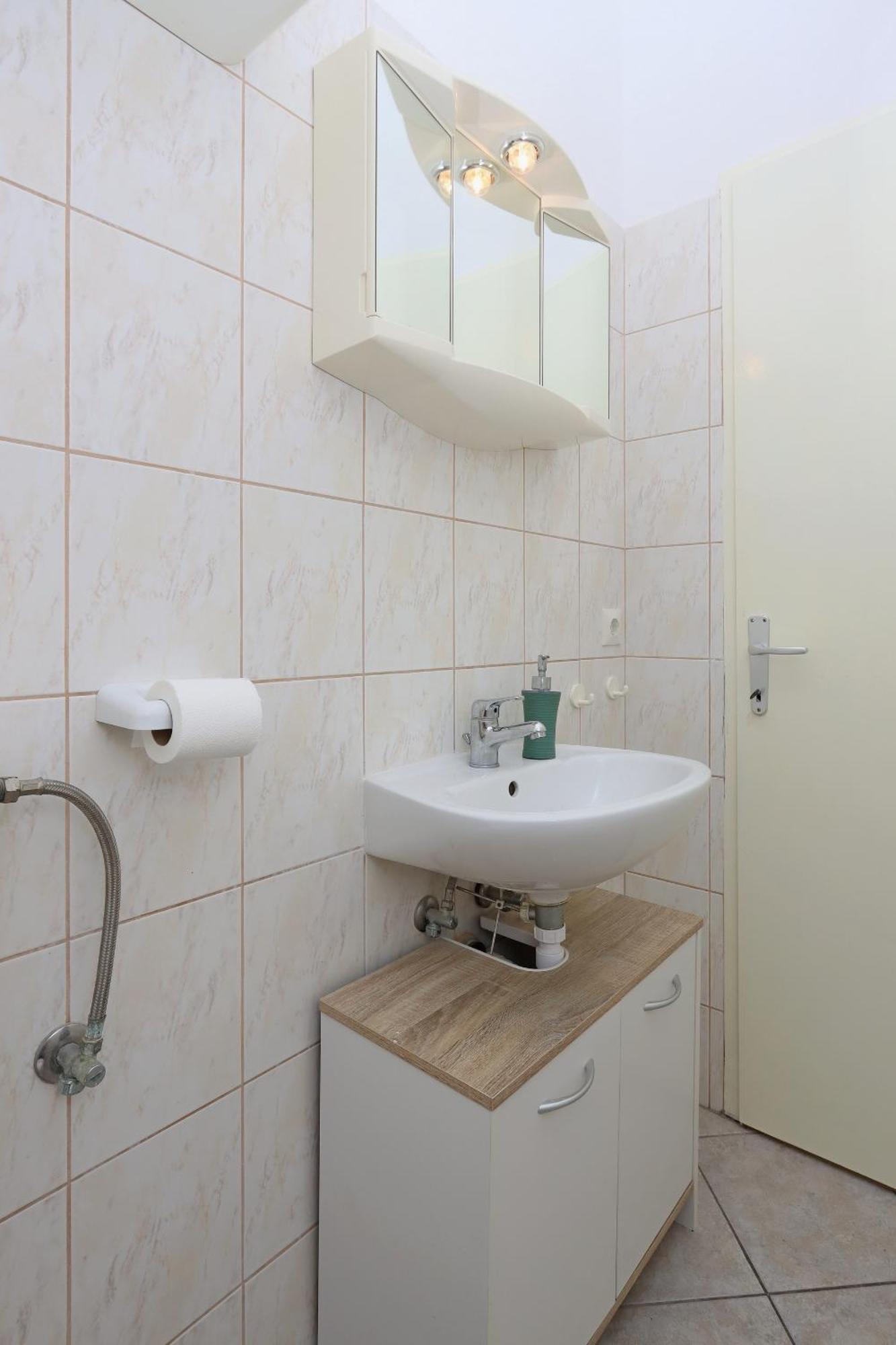 Apartments With A Parking Space Kornic, Krk - 415 Rom bilde