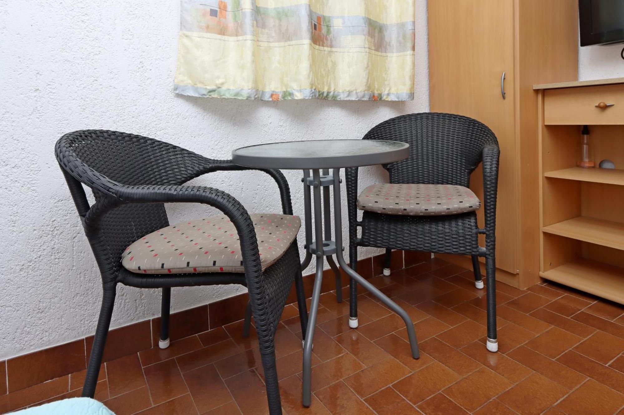 Apartments With A Parking Space Kornic, Krk - 415 Rom bilde